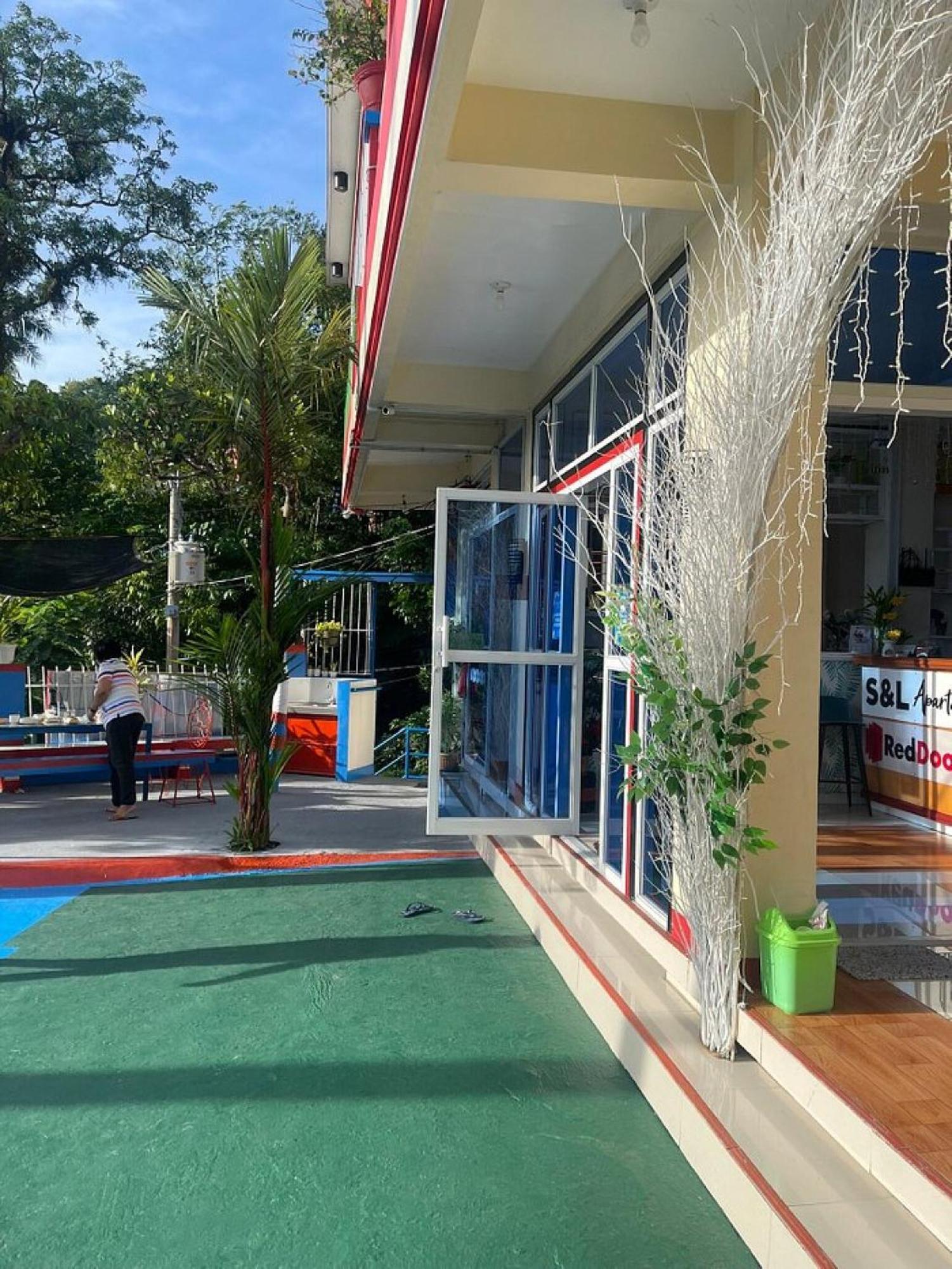 Reddoorz At S & L Apartelle Daraga Albay Legazpi Exterior foto